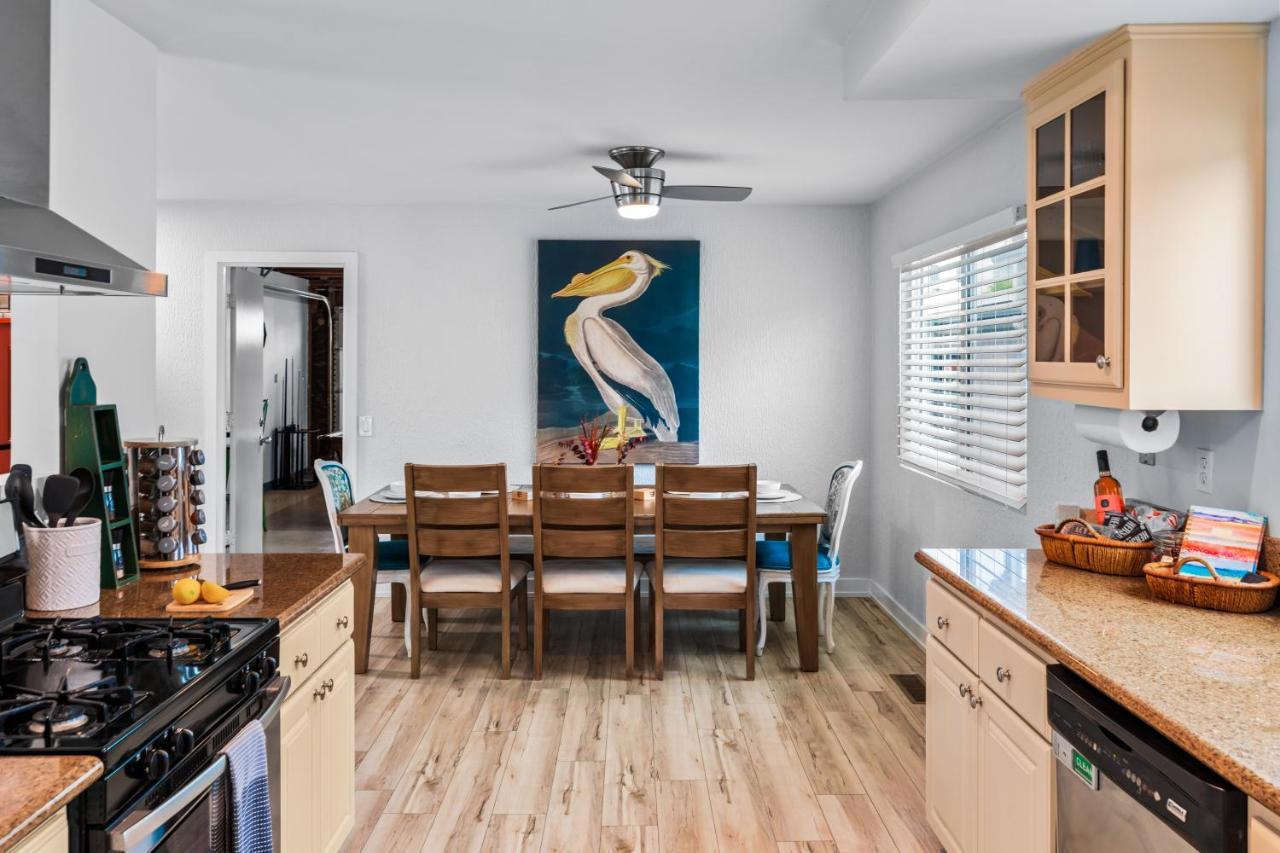 Mile To Beach! Private, Family & Pet Friendly Oasis! Pool Table & Hot Tub! Oceanside Buitenkant foto